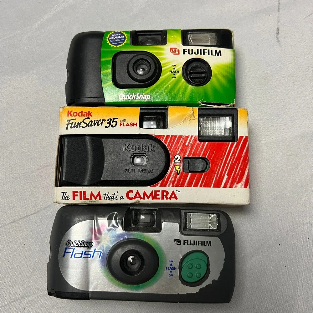 Kodak FunSaver & Fujifilm QuickSnap Flash 35mm One Time Use Film Camera Lot of 3